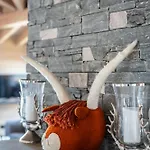 401 Everest Apartmán